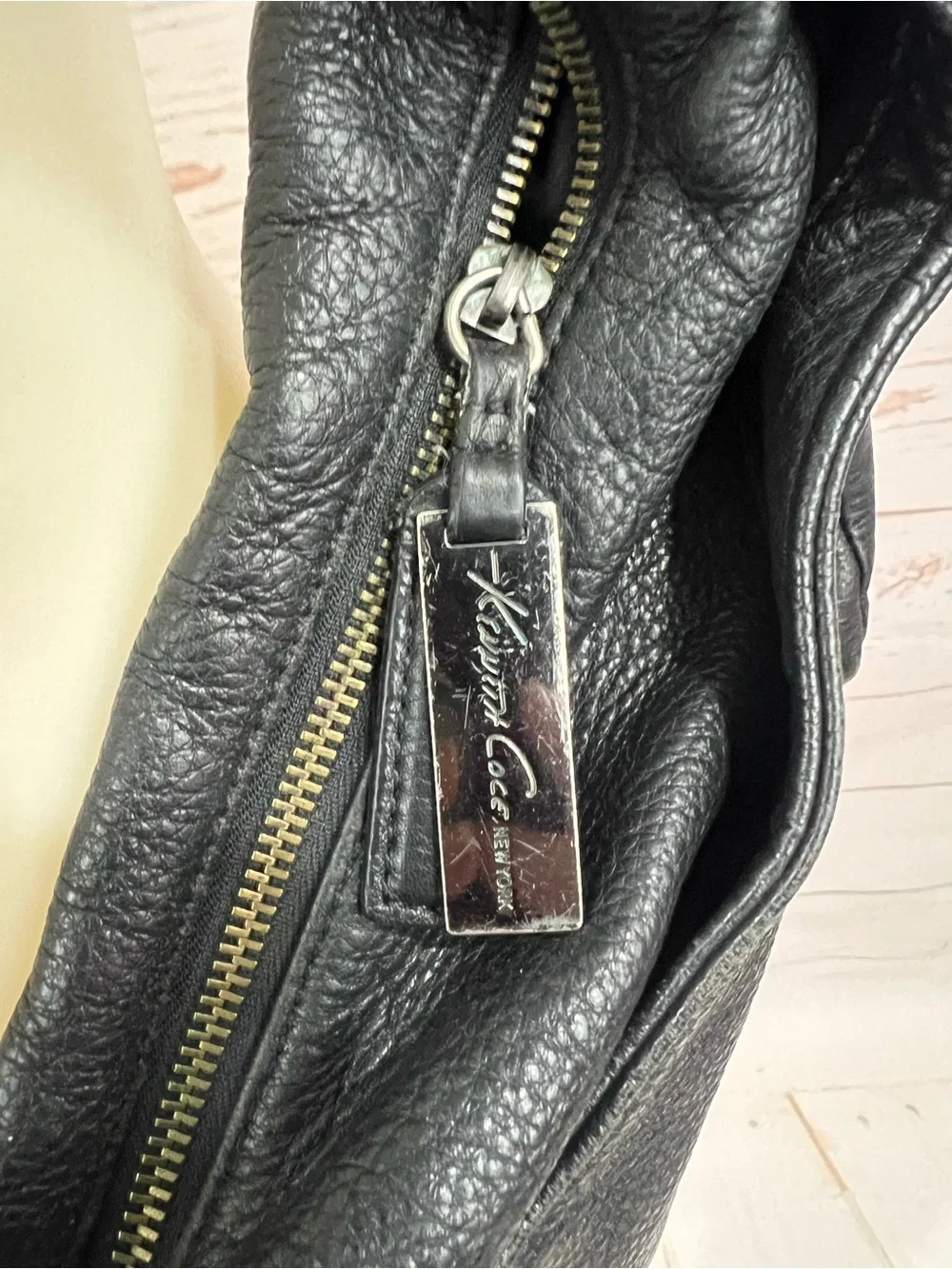 Kenneth Cole Vintage Y2K Pebbled Leather Large Shoulder Hobo Tote Crossbody